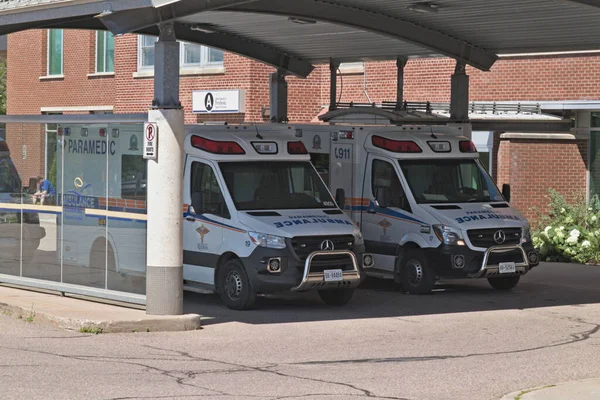 Pembroke Ontario Canada July 2020 Ambulance Parked Out Front Pembroke — Stock Photo, Image