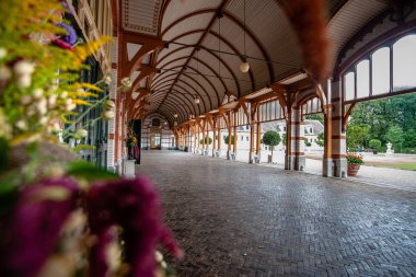 Tipik geleneksel mimarisine dayalı eski Kraliyet Sarayı 'Het Loo' dağ evi veya zanaat stil Apeldoorn, Hollanda