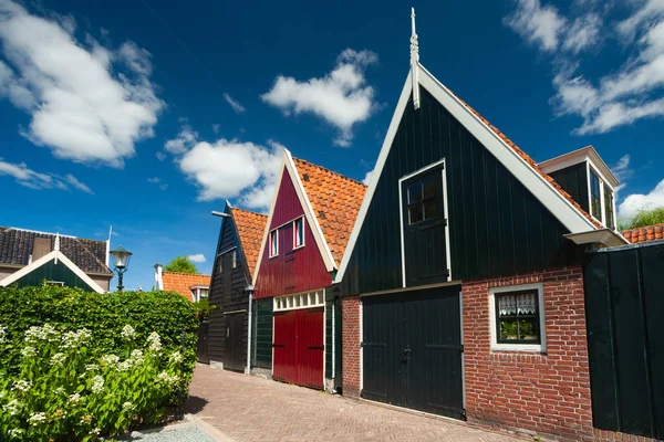 Köyde bir eski Hollanda (De Rijp) Kuzey Hollanda kültürel miras ayrıntıları. Bir Alkmaar şehir etrafında beemster polder otantik köylerde. Zaanse ticari emlak, cepheler, bölge