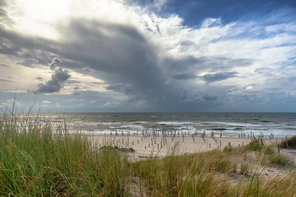 Kunstwerk Buurt Van Kust Stad Hoeden Nederland Een Zwevende Wolk — Stockfoto