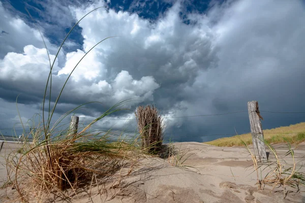 Hermosa Foto Largo Franja Costera Holandesa Con Dunas Arena Día — Foto de Stock