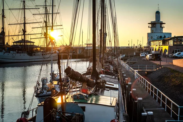 Old Harbor Harlingen Netherlands Old Sailboats Cargo Ships Sails Masts — Stock Photo, Image