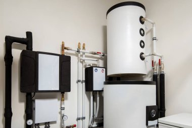 Su ısıtma için Modern sürdürülebilir ısı pompası yükleme ve 