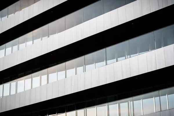 Dettaglio architettonico del moderno edificio ad alta corporazione — Foto Stock