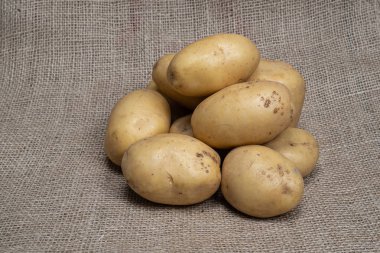 Sebzeli patatesin fotoğrafı. Meyve sebze patates. 