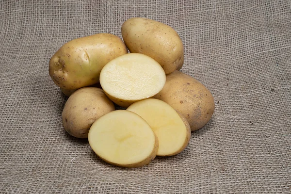 Foto einer Gemüsekartoffel. Obst Gemüse Kartoffeln. — Stockfoto