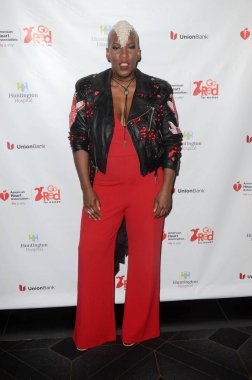 Şarkıcı Liv Warfield