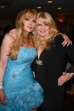 Laurene Landon, Cathy Zelinka