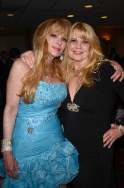 Laurene Landon, Cathy Zelinka