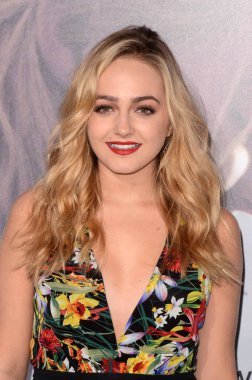 oyuncu Sophie Reynolds