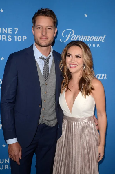 Justin Hartley, Chrishell Stause — Stok fotoğraf