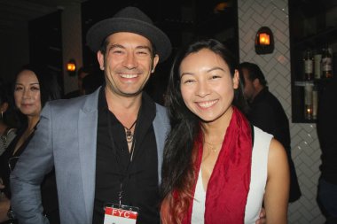 Brent Harvey, Ipolita Frahm A 'nın sunduğu 