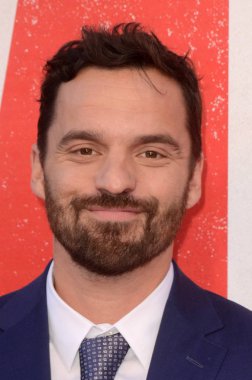 aktör Jake Johnson