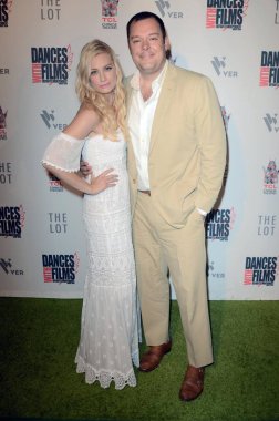 Beth Behrs, Michael Gladis