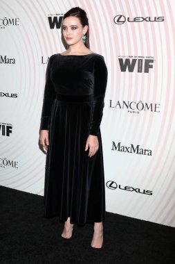 aktris Katherine Langford