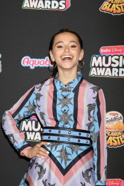 aktris gökyüzü Katz