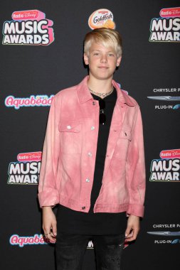 aktör Carson Lueders