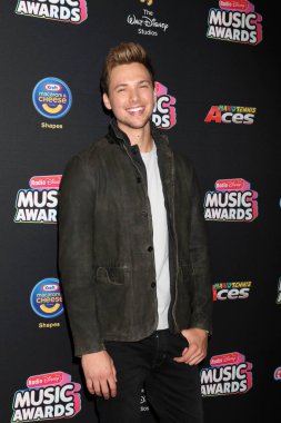 aktör Noah Schnacky