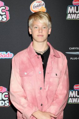 aktör Carson Lueders
