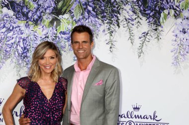Debbie Matenopoulos, Cameron Mathison