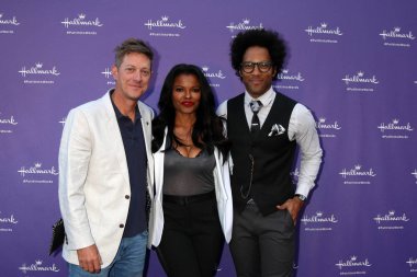 Kevin Rahm, Keesha keskin, Johnathan Fernandez