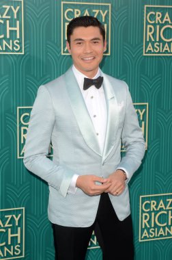 aktör Henry Golding