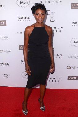 Adina Porter, MUAHs, Cal Mare, Beverly Center, Los Angeles, CA 08-12-18 'in sunduğu Emmy Makyaj ve Kuaför Resepsiyonunda.