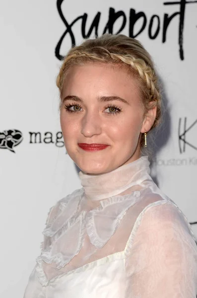 Michalka Support Girls Los Angeles Premiere Arclight Hollywood — Photo