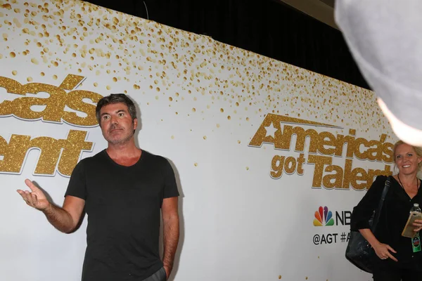 Simon Cowell America Got Talent Żywo Czerwony Dywan Dolby Theater — Zdjęcie stockowe