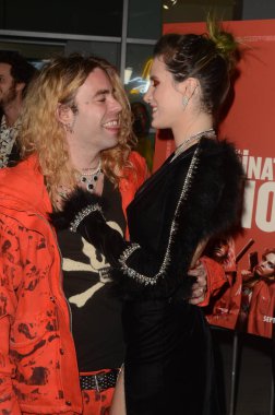 Mod güneş, Bella Thorne 