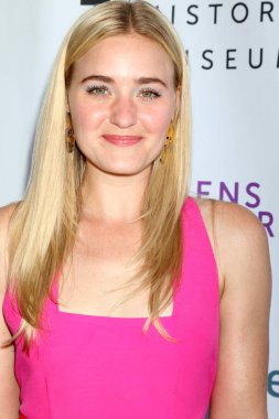 AJ Michalka geçmiş Ödülleri, Beverly Hilton Hotel, Beverly Hills, Ca 09-15-18 yapma kadın