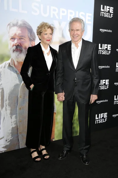 Annette Bening Warren Beatty Life Itself Création Samuel Goldwyn Theater — Photo