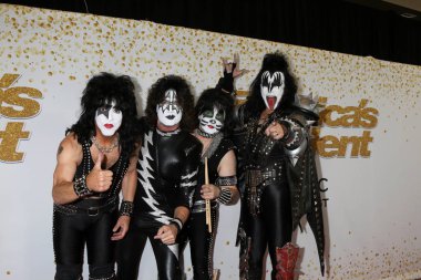 Paul Stanley, Tommy Thayer, Eric Singer, Gene Simmons, Kiss at 