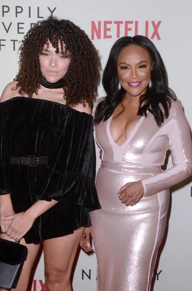 Grace Gibson, Lynn Whitfield 