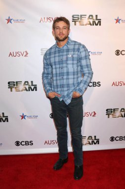 Max Thieriot 