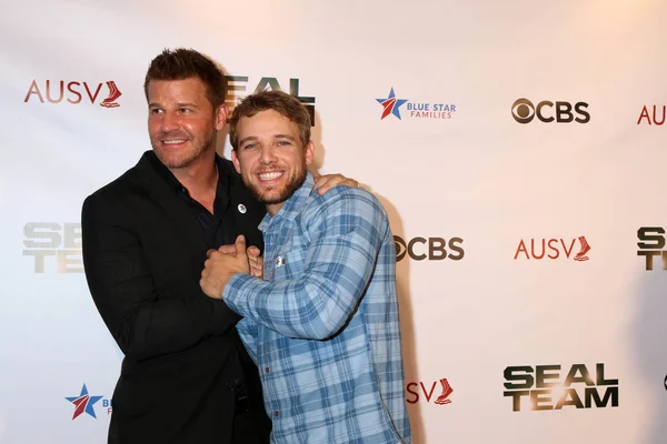 David Boreanaz Max Thieriot Seal Team Sezóna Premiéře Promítání Americká — Stock fotografie