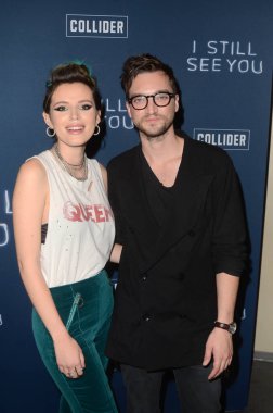 Los Angeles - 2 Ekim 2018: Richard Harmon ve Bella Thorn Arclight Sherman Oaks, 