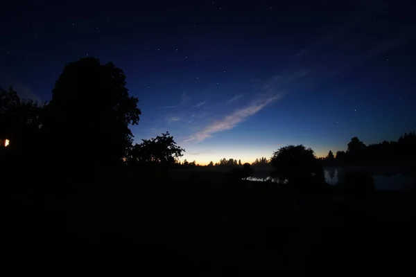 Blauwe Donkere Nachtelijke Hemel Met Veel Sterren Nachtelijke Hemel Boven — Stockfoto