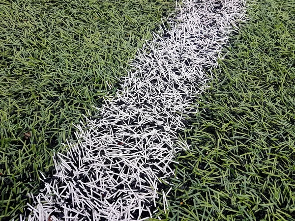 Белая Линия Зеленой Траве Спортивного Стадиона Имитация Зеленой Травы Футбольном — стоковое фото