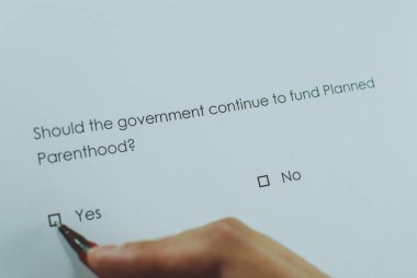 Hükümet Planlanan Parenthood fonuna devam edelim mi? Cevap: Evet