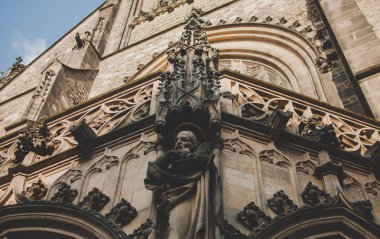Duvarlar Katedrali St Peter ve Paul, Brno, Çek Cumhuriyeti. Gotik mimari elemanlar