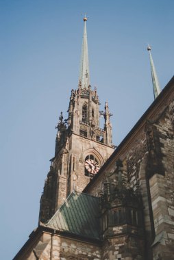 Duvarlar Katedrali St Peter ve Paul, Brno, Çek Cumhuriyeti. Gotik mimari elemanlar