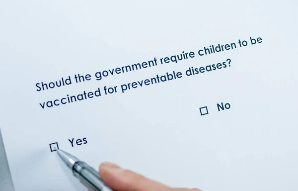 Bör Regeringen Kräva Vaccineras Barn För Sjukdomar Som Kan Förebyggas — Stockfoto