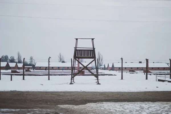 Oświęcim Lutego 2018 Tory Kolejowe Obozu Koncentracyjnego Auschwitz Strażnicy — Zdjęcie stockowe