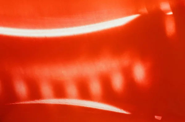 Θολή Στριμμένη Λωρίδα Φιλμ Αφηρημένο Κόκκινο Φόντο — Φωτογραφία Αρχείου