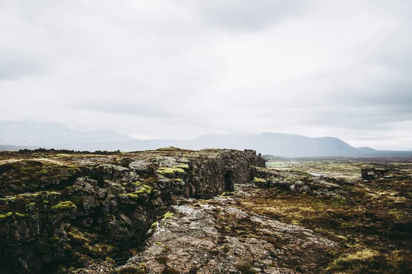 İzlanda Thingvellir Milli Parkı soğuk kasvetli manzara