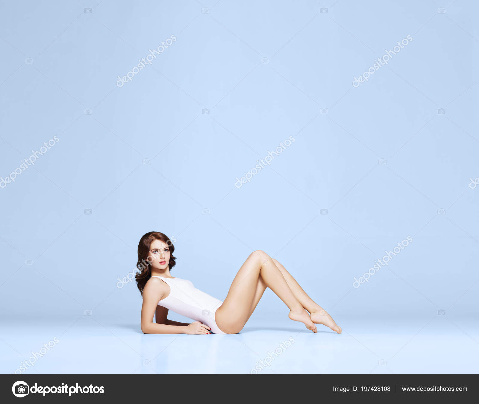 Сексуальные девушки с красивыми ногами