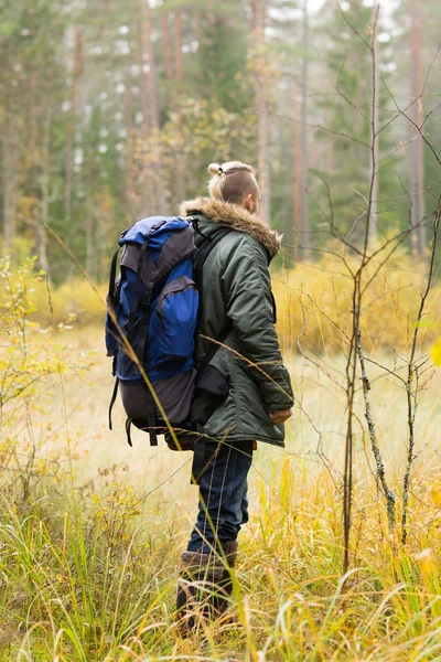 Camp Adventure Traveling Friendship Concept Man Backpack Beard Hiking Forest — Stock Photo, Image