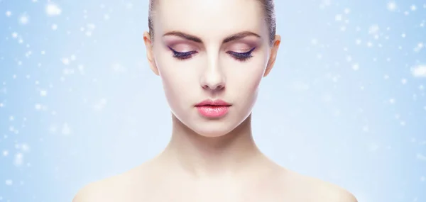 Portrait Young Beautiful Healthy Woman Winter Christmas Background Healthcare Spa — Stock Photo, Image