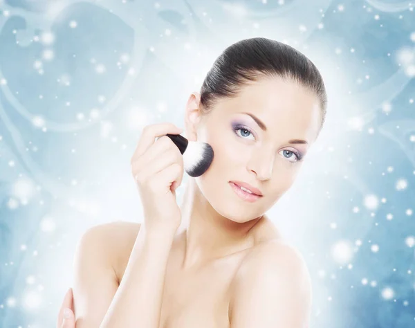 Ritratto Invernale Giovane Bella Donna Lifting Facciale Cosmetici Concetto Assistenza — Foto Stock